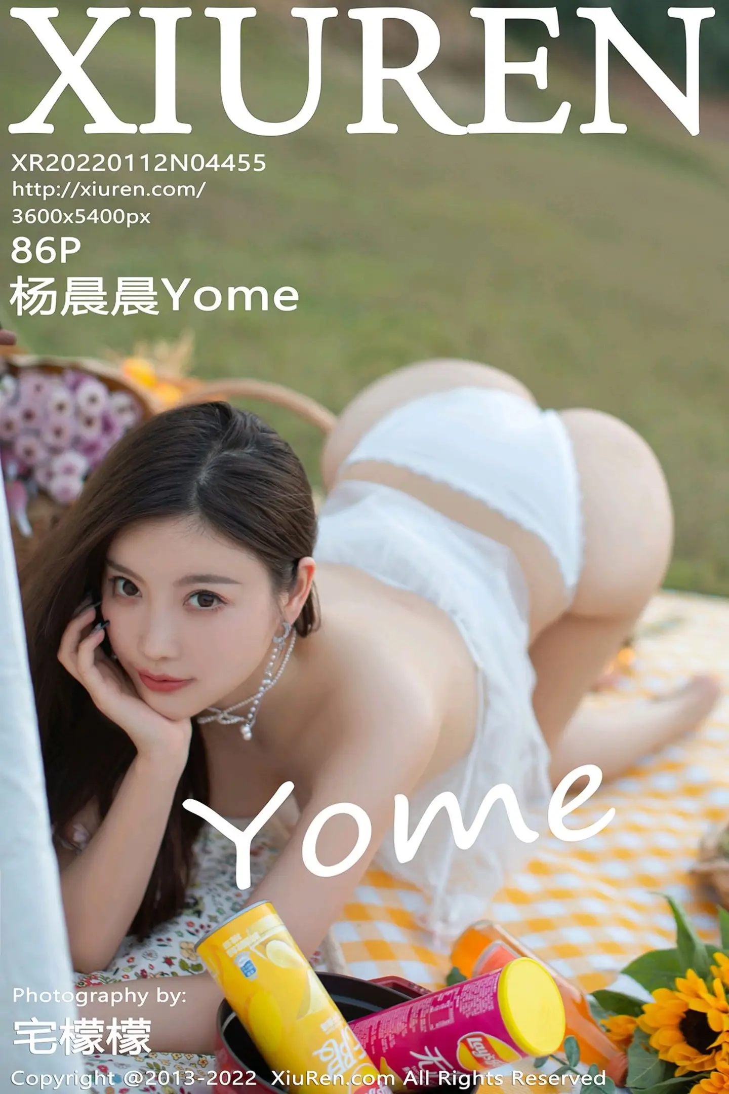 [XiuRen秀人网]No.4455_女神杨晨晨Yome户外场景白色轻透网纱配开档白丝撩人诱惑写真86P-秀人网 - XiuRen.Space